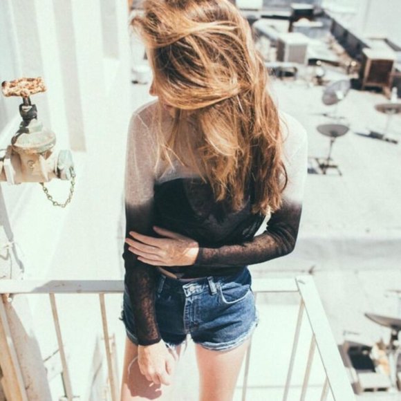 Brandy Melville Sweaters - Brandy Melville Lightweight Ombre sweater
